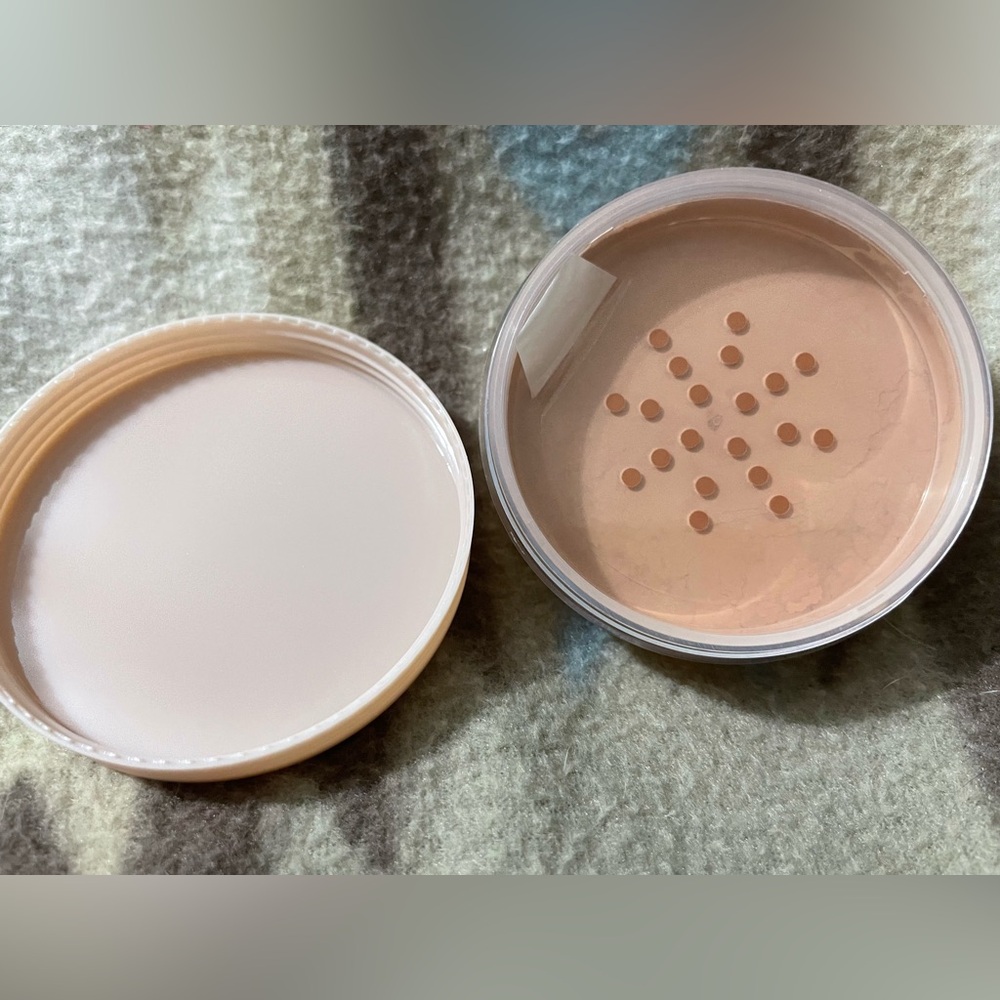 NEW Seibella warm tan mineral foundation - Picture 5 of 5